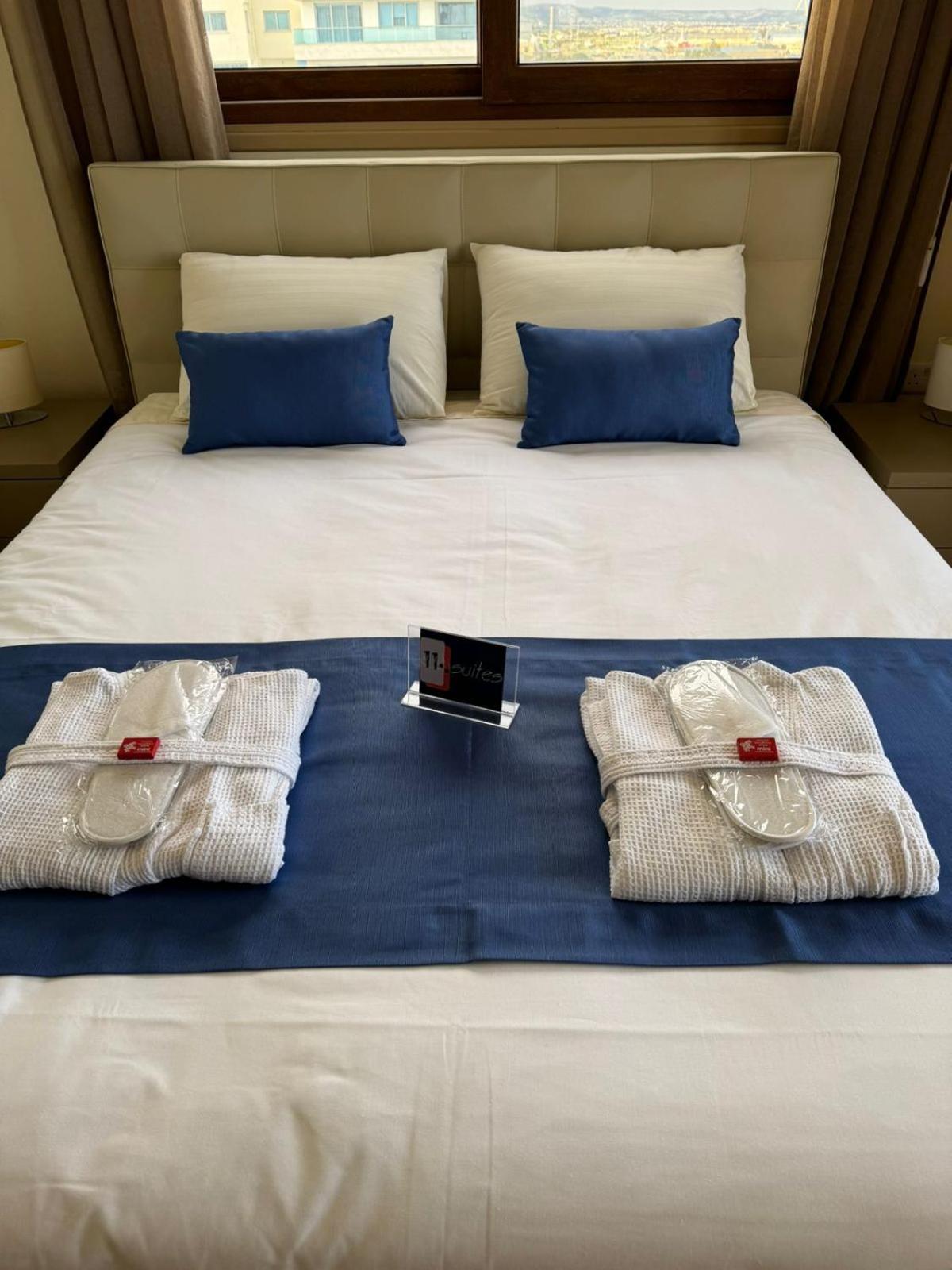 11 Suites - Golden Sunrise Suite ラルナカ 部屋 写真